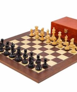 Ensemble "Windsor" Echiquier en Racine de Palissandre et Placage d'Erable, Jeu d'Echecs en Bois d'Ebène et Buis et Coffret en Placage de Racine